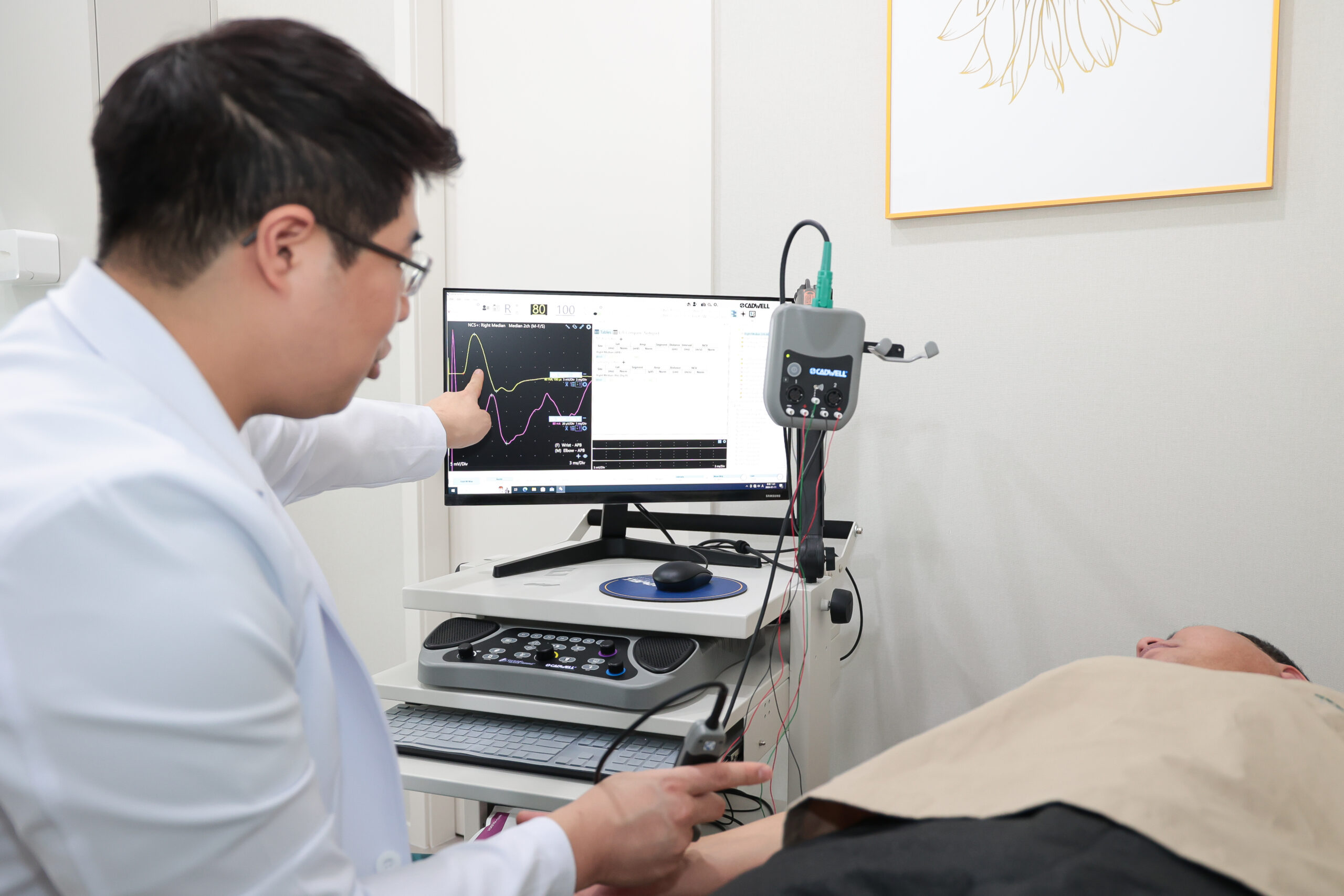 Read more about the article 고색동정형외과, 목 통증과 손 저림이 함께 나타난다면